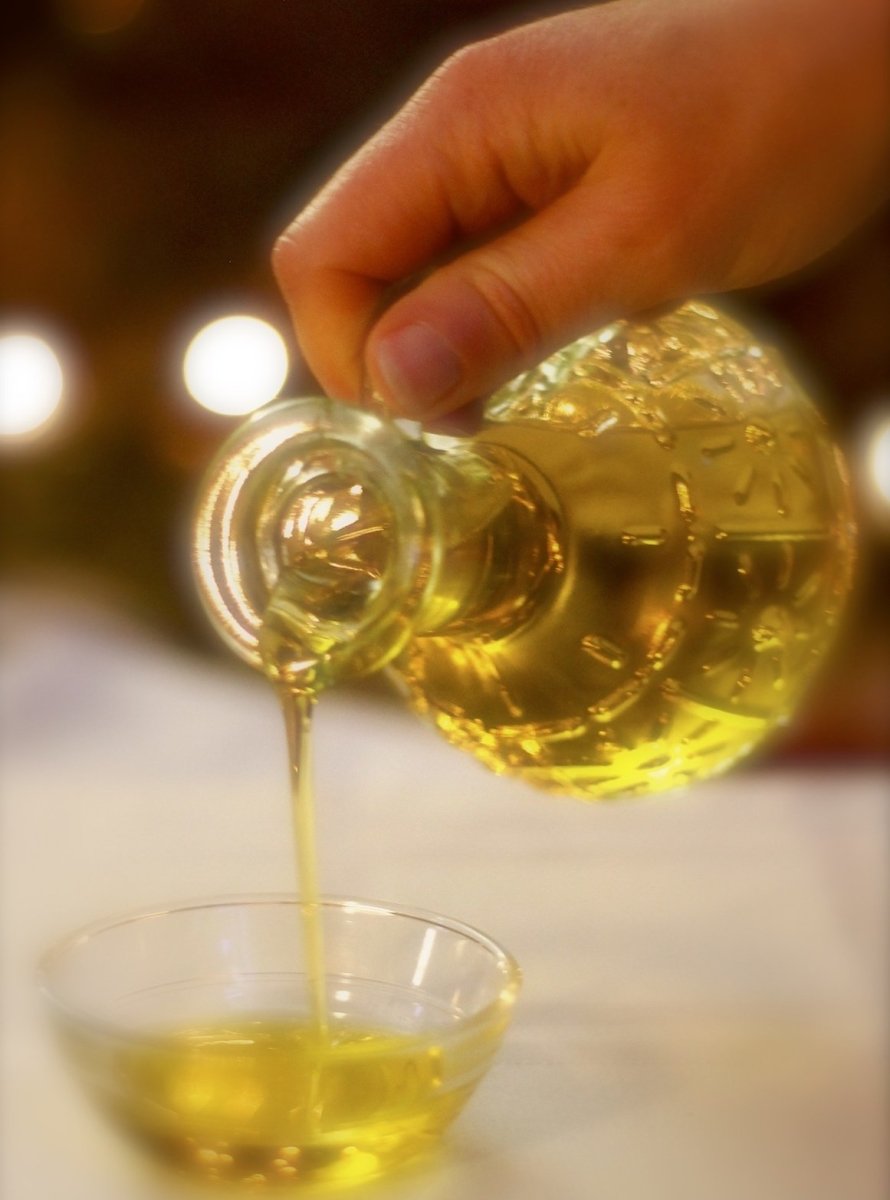Boost Your Immune System with Extra Virgin Olive Oil (EVOO) - Papa Vince