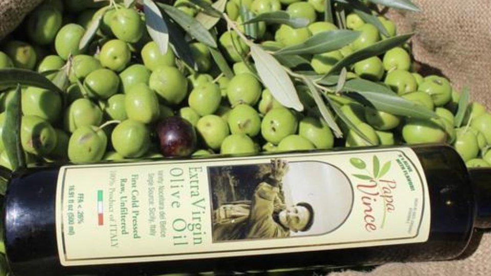 Top 10 Health Benefits of Extra Virgin Olive Oil - Papa Vince
